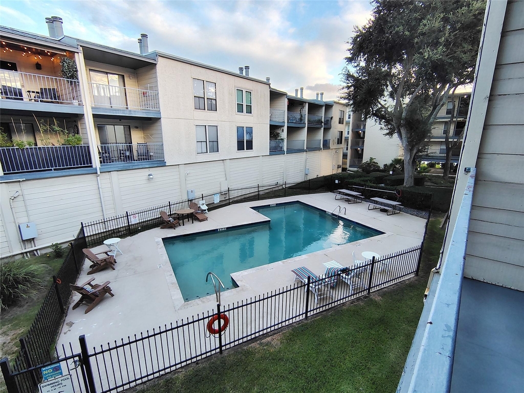 4001 Nasa Parkway - Photo 15
