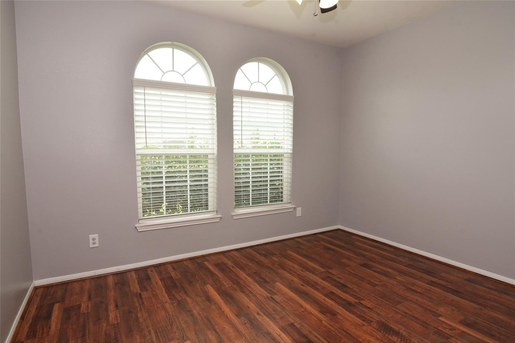 2422 Seahorse Bend Drive - Photo 6