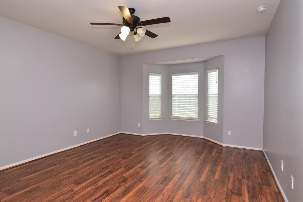 2422 Seahorse Bend Drive - Photo 12