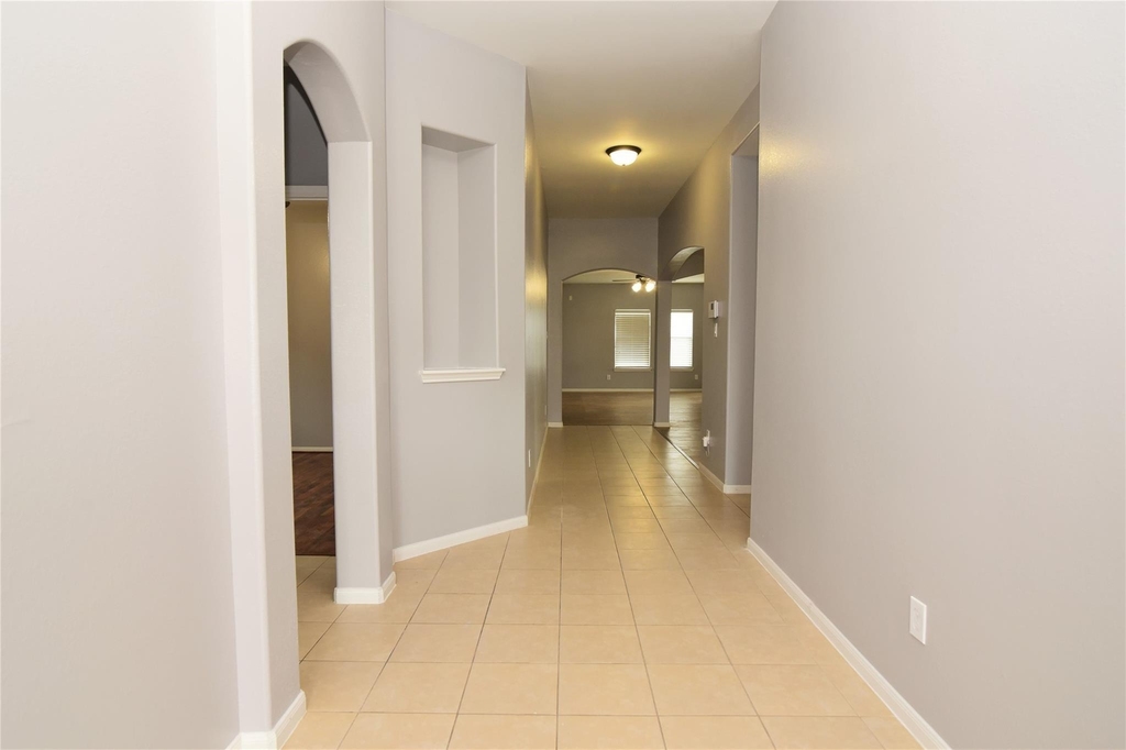 2422 Seahorse Bend Drive - Photo 2