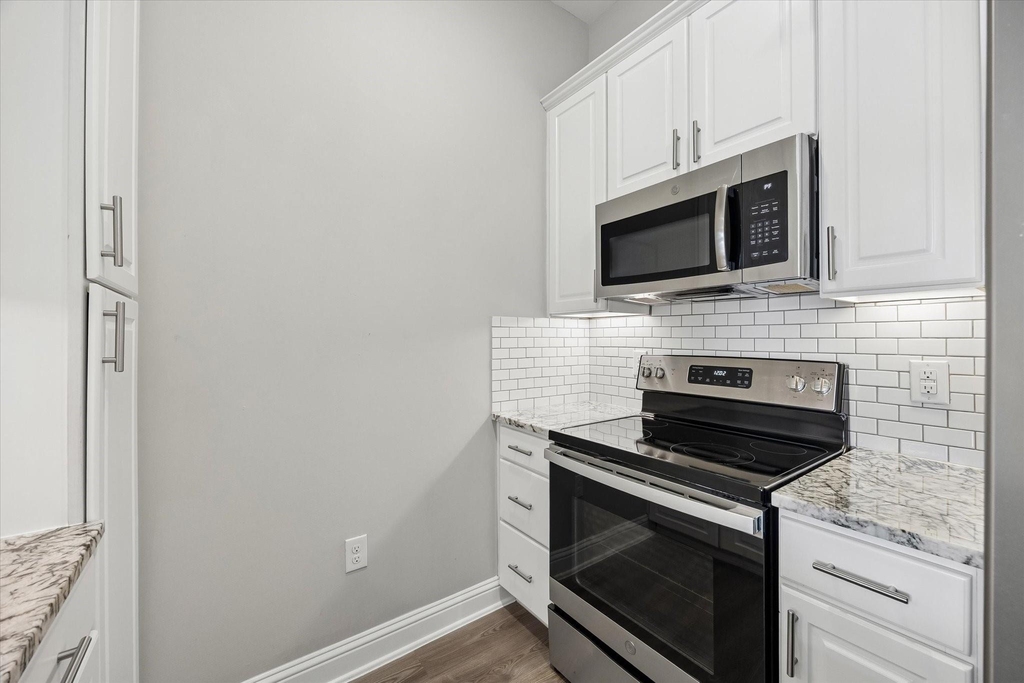 2111 Austin Street - Photo 2