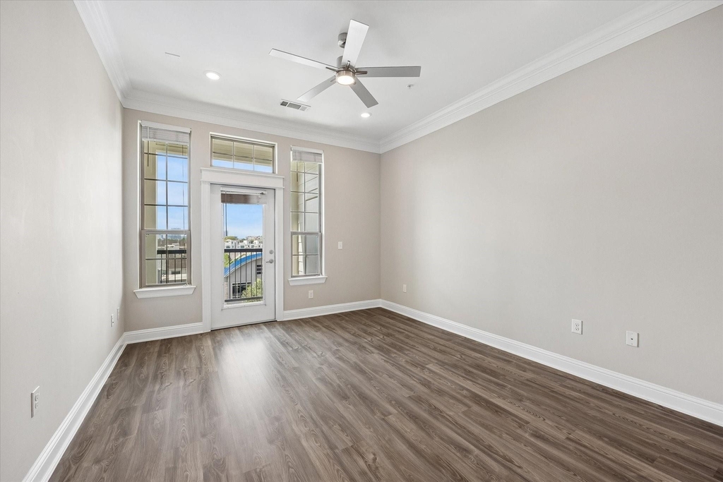 2111 Austin Street - Photo 5