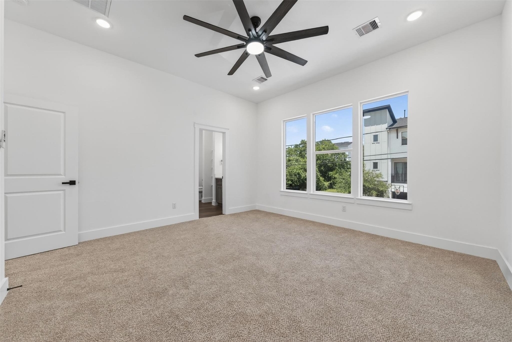 2714 Drew Street - Photo 12
