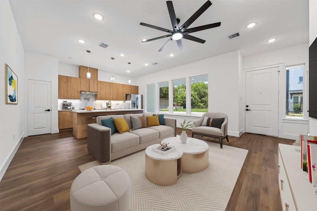 2714 Drew Street - Photo 1