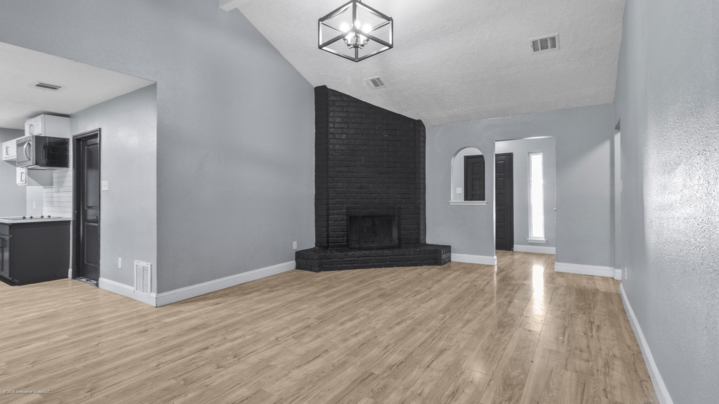 16223 Brinkwood Drive - Photo 4