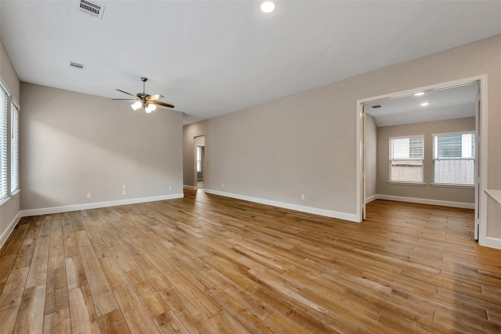1328 Wicklow Forest Street - Photo 20