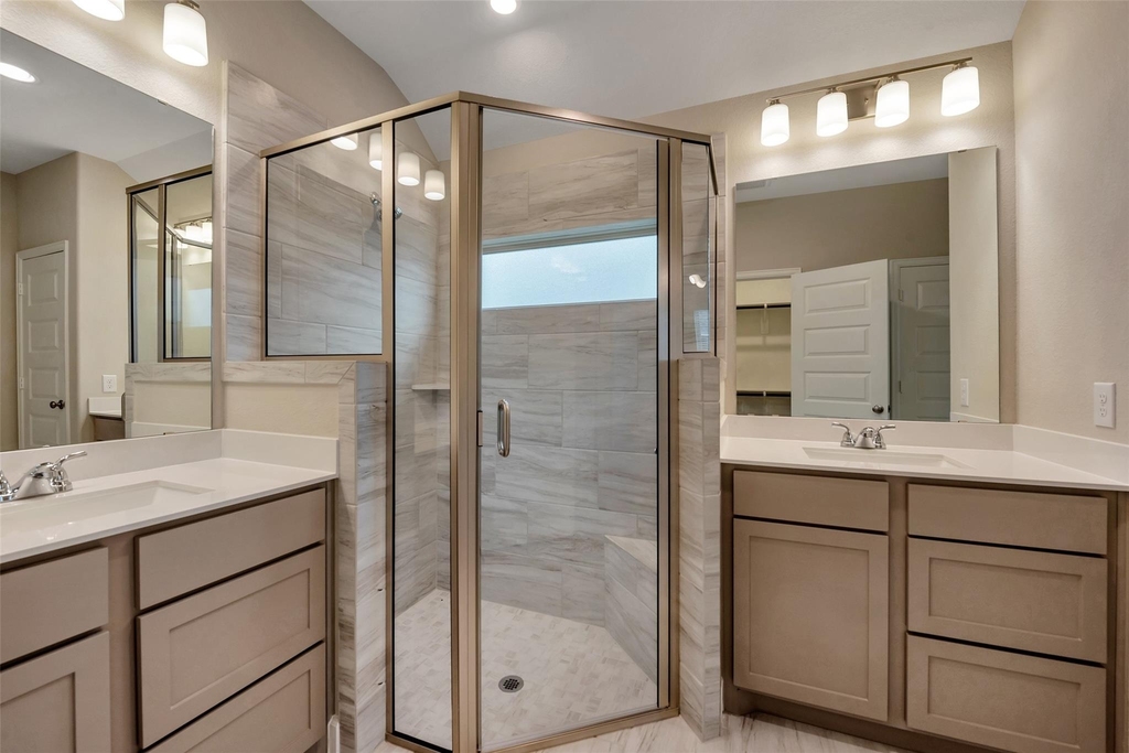 1328 Wicklow Forest Street - Photo 46