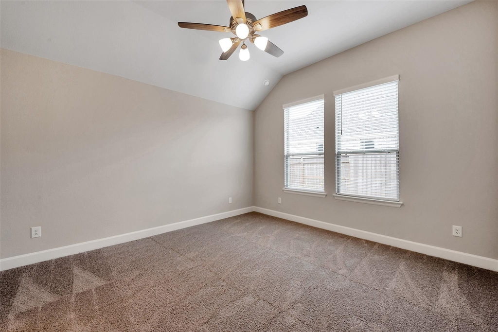 1328 Wicklow Forest Street - Photo 39