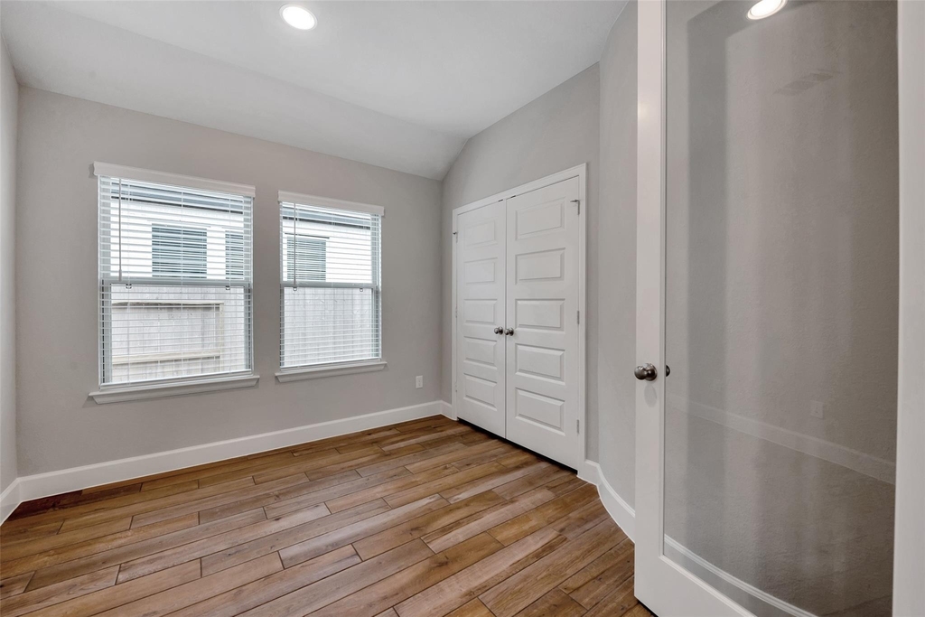 1328 Wicklow Forest Street - Photo 35