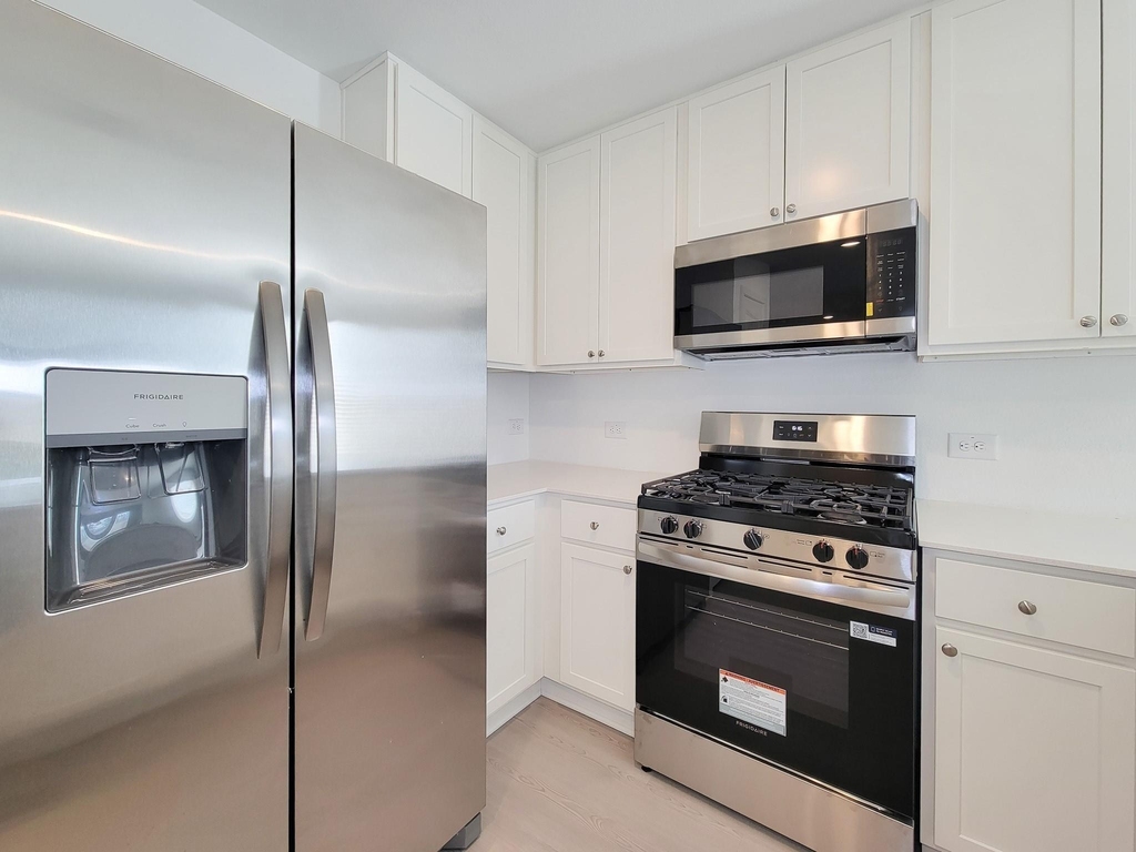 15671 Plum Brook Drive - Photo 12