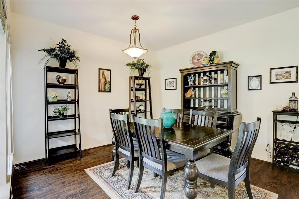 635 Presley Way - Photo 4