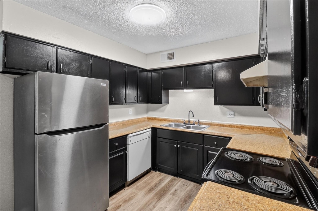 2311 71st Street - Photo 7