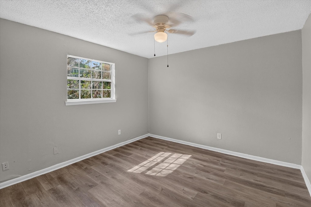 2311 71st Street - Photo 5