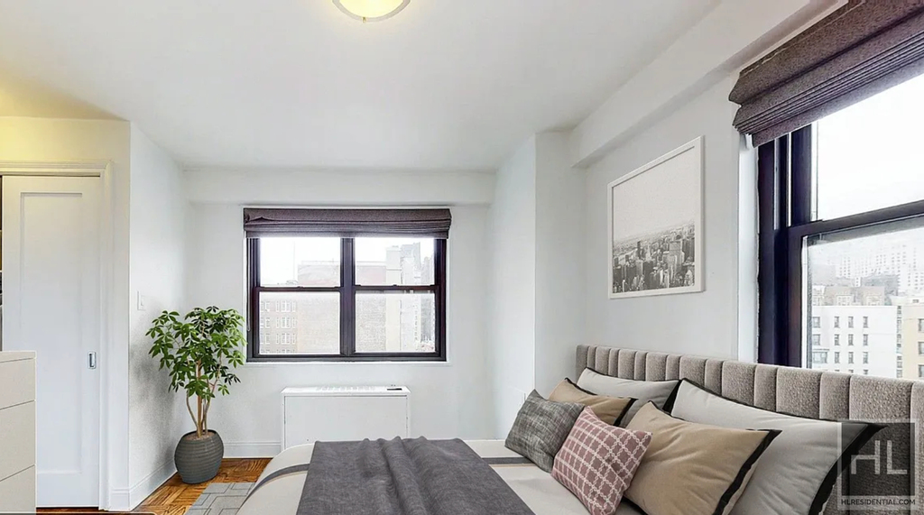 East 16 Avenue - Photo 5