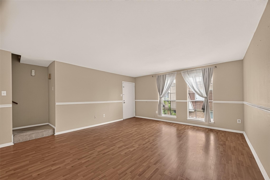 408 N Post Oak Lane - Photo 4