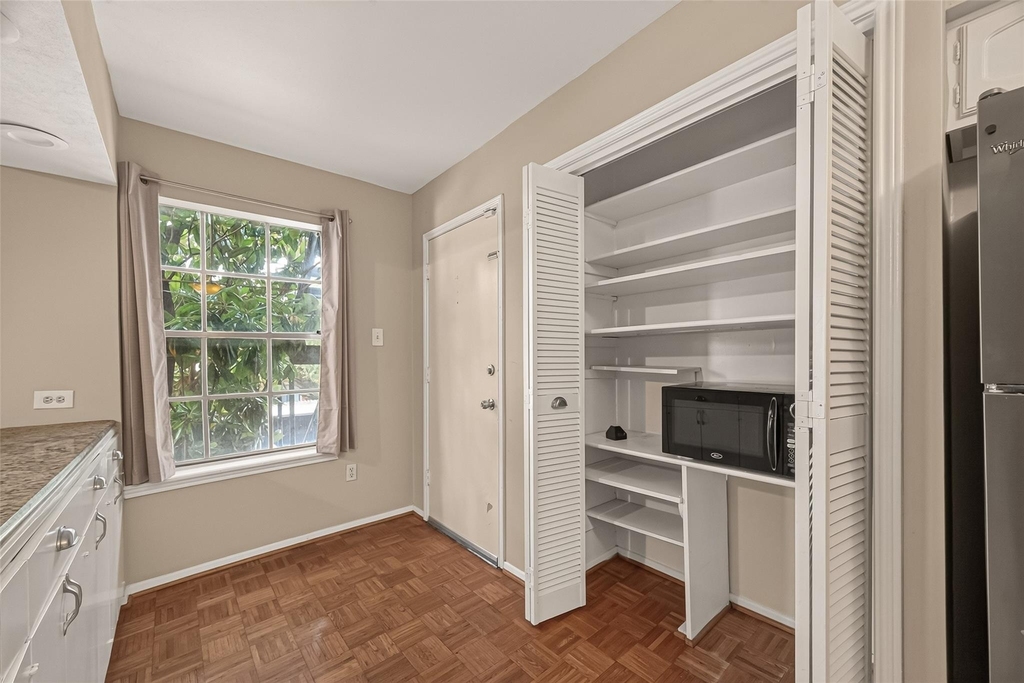 408 N Post Oak Lane - Photo 12