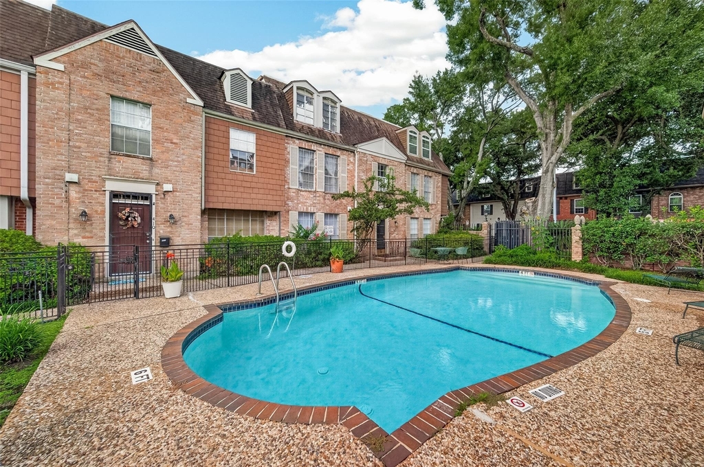408 N Post Oak Lane - Photo 37