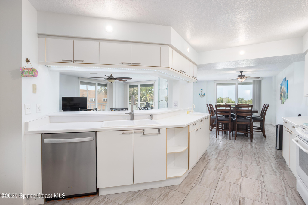 3450 Ocean Beach Boulevard - Photo 9
