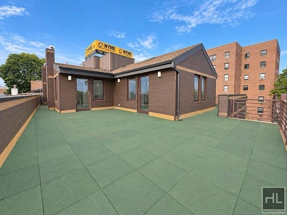 2478 East 11th Street - Photo 9