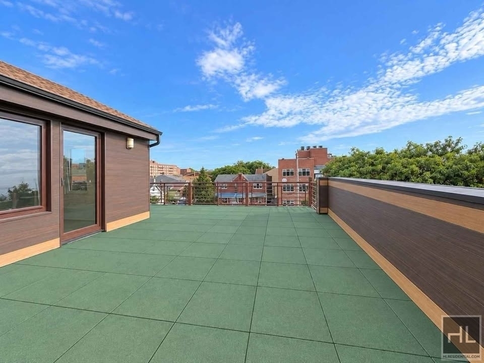 2478 East 11th Street - Photo 11