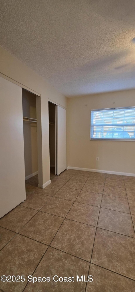 166 Ulster Court - Photo 9