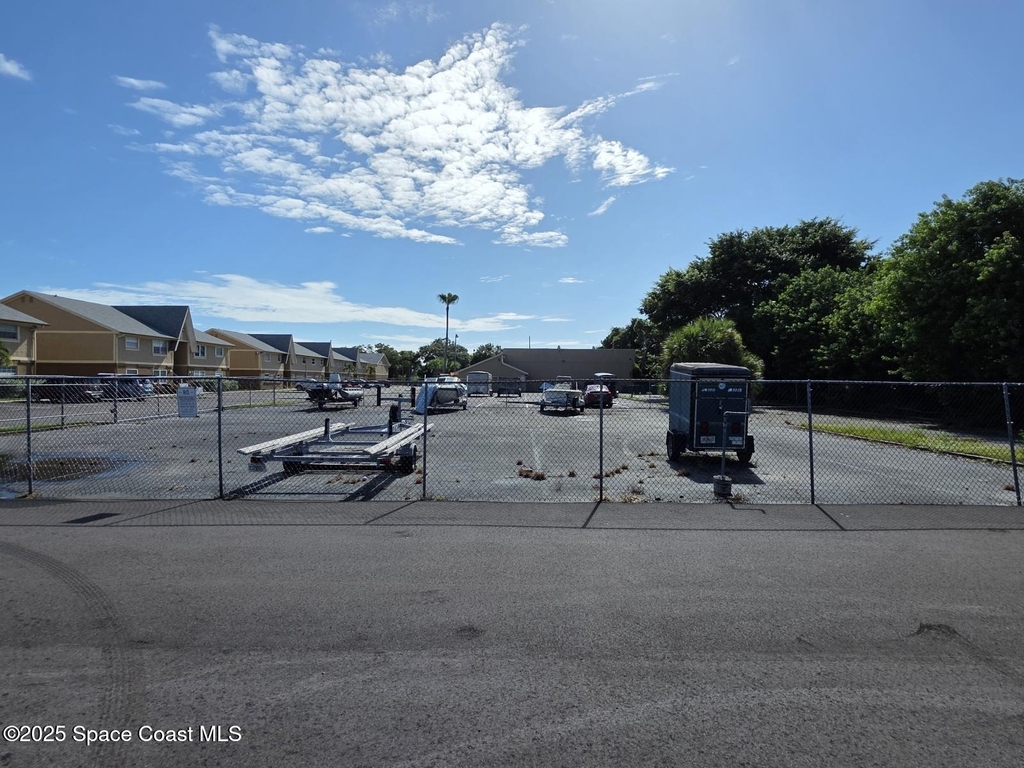 166 Ulster Court - Photo 16