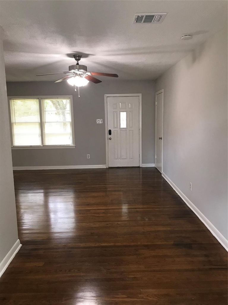 2702 N Camp Circle - Photo 1