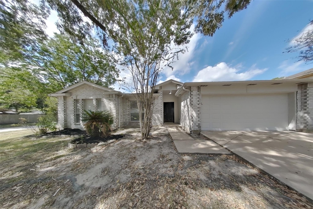 20103 Bambiwoods Drive - Photo 0