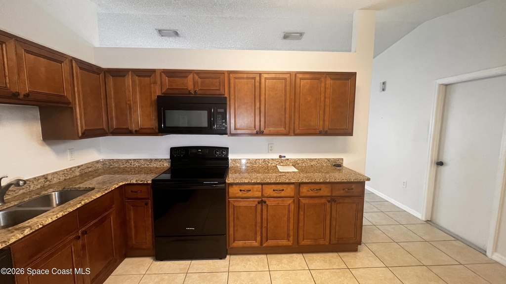 1309 Sagbloom Street Se - Photo 42