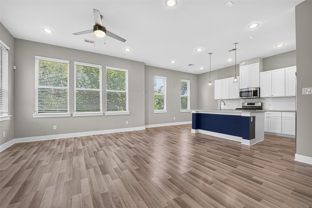 6744 Del Rio St - Photo 3