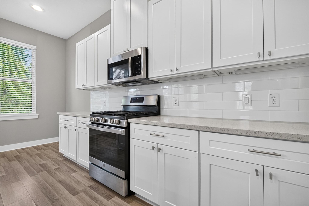 6744 Del Rio St - Photo 11