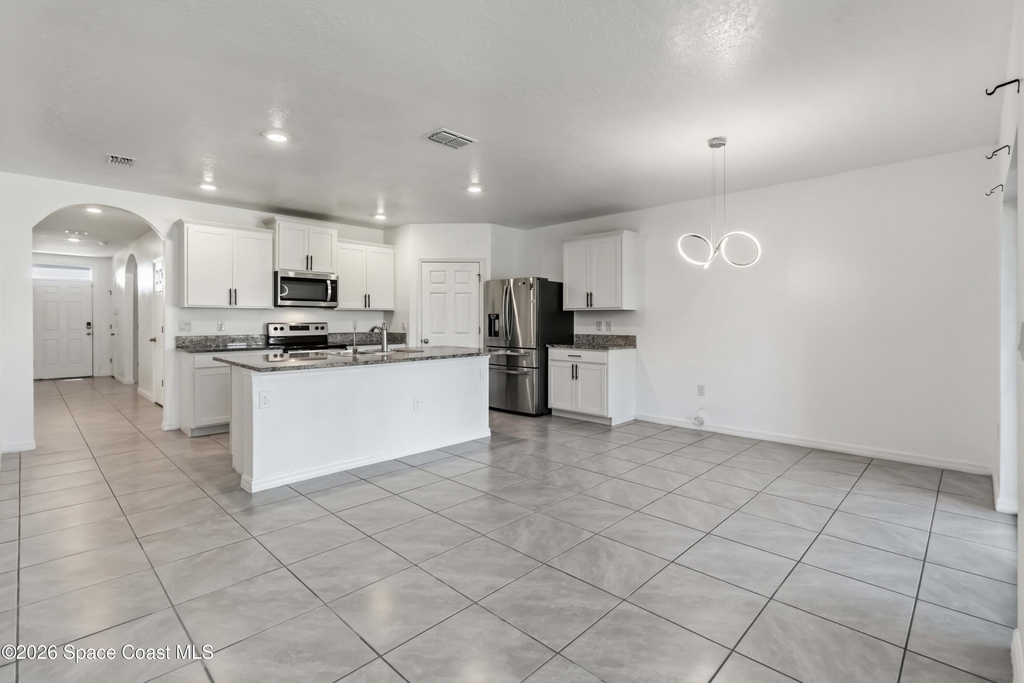 1903 Farmhouse Road Se - Photo 2