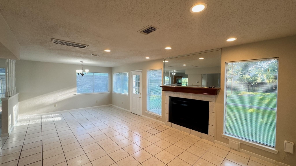 2919 Great Lakes Avenue - Photo 2