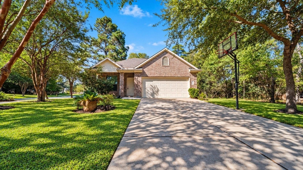 11246 Glenforest Drive - Photo 0