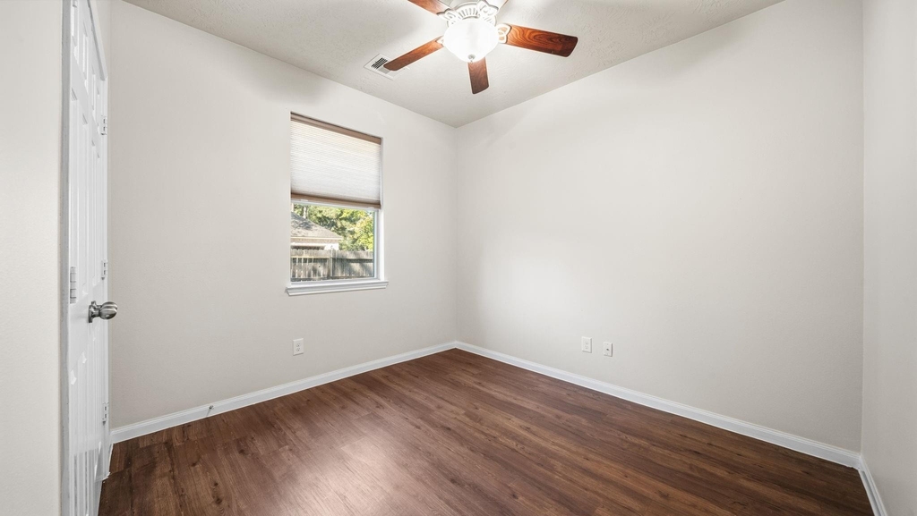 11246 Glenforest Drive - Photo 17