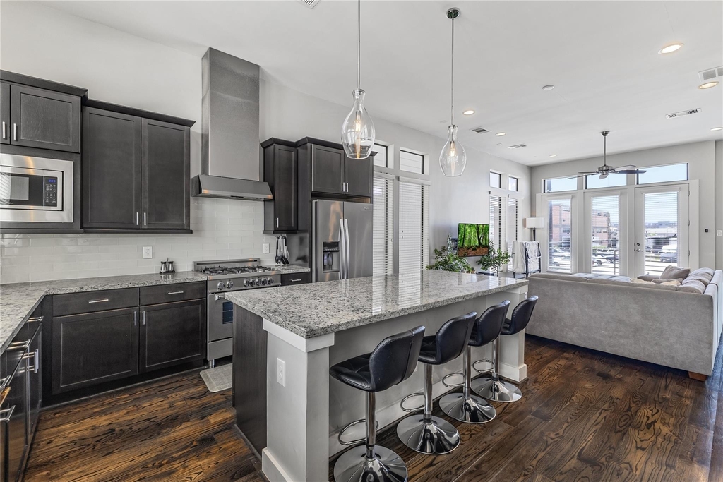 2114 Sabine Street - Photo 9