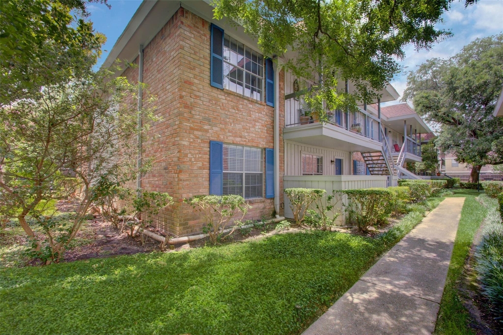 2350 Bering Drive - Photo 4