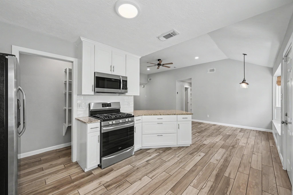 79 Fallshire Drive - Photo 6