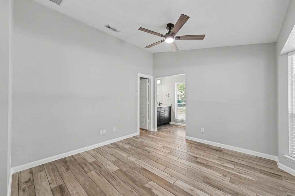 79 Fallshire Drive - Photo 7