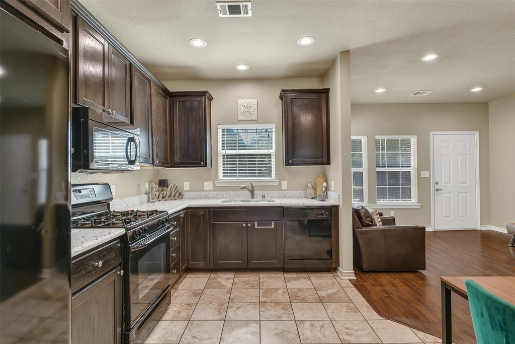 4733 Clay Street - Photo 8