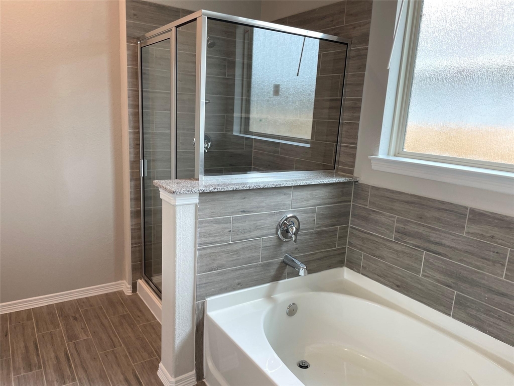 806 Cypress Summit Road - Photo 17