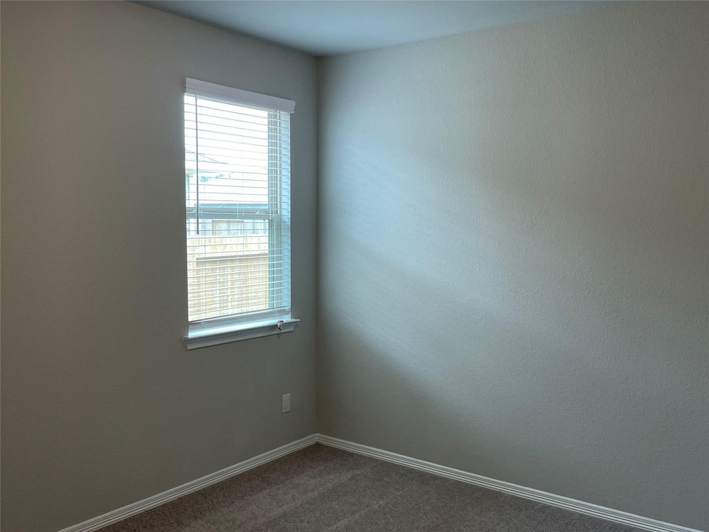 806 Cypress Summit Road - Photo 15