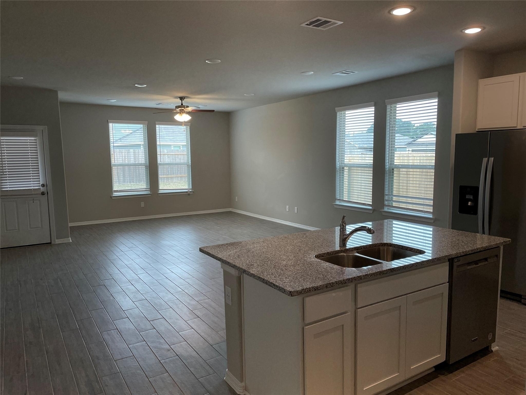 806 Cypress Summit Road - Photo 2