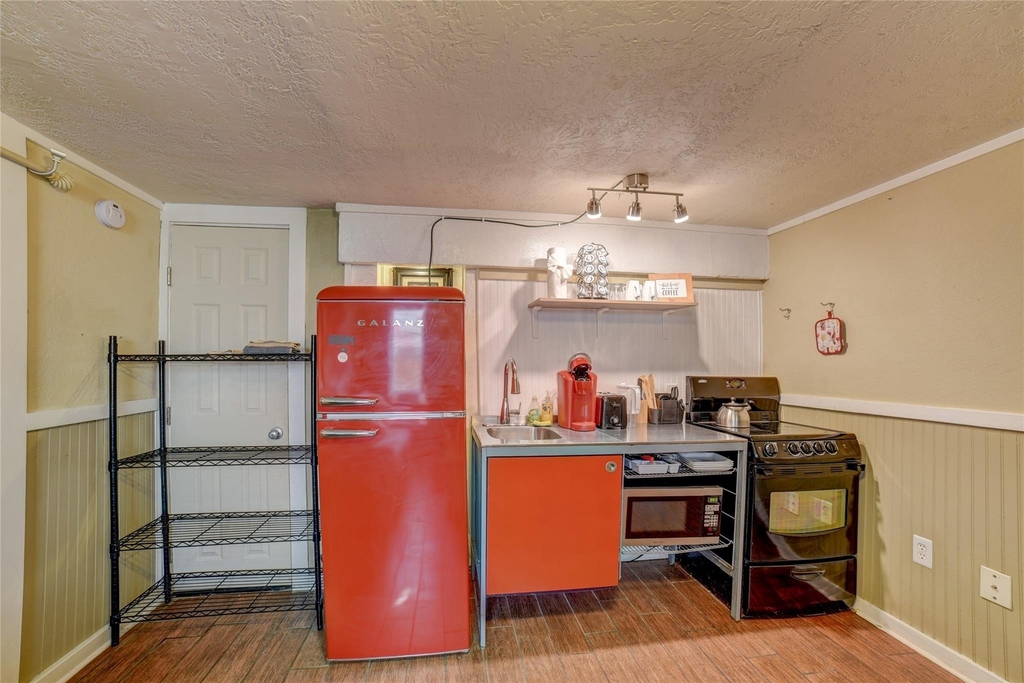 1206 17th Street - Photo 22