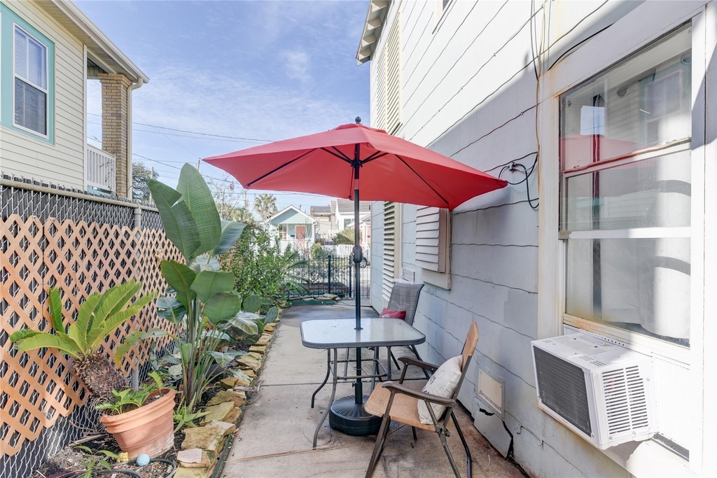 1206 17th Street - Photo 1