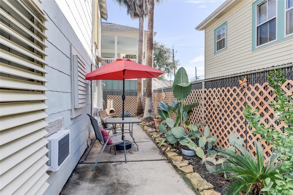 1206 17th Street - Photo 2