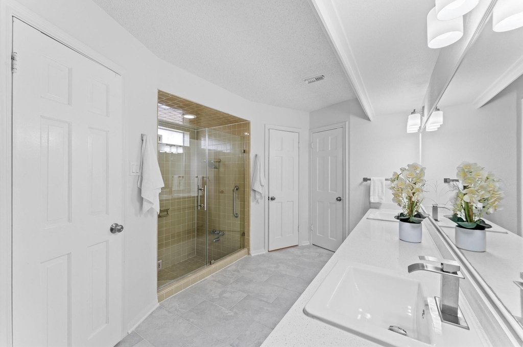 16414 York Minster Drive - Photo 14