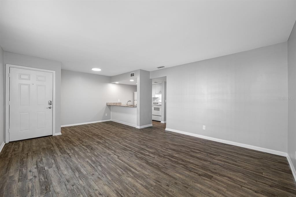 5902 E 122nd Avenue - Photo 4