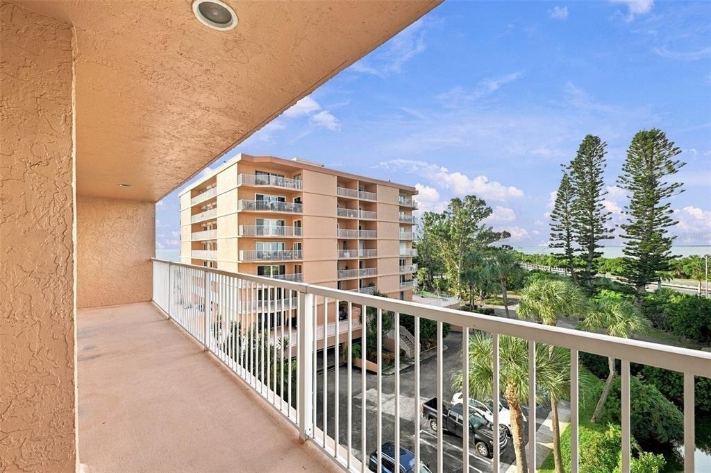 7430 Sunshine Skyway Lane S - Photo 22