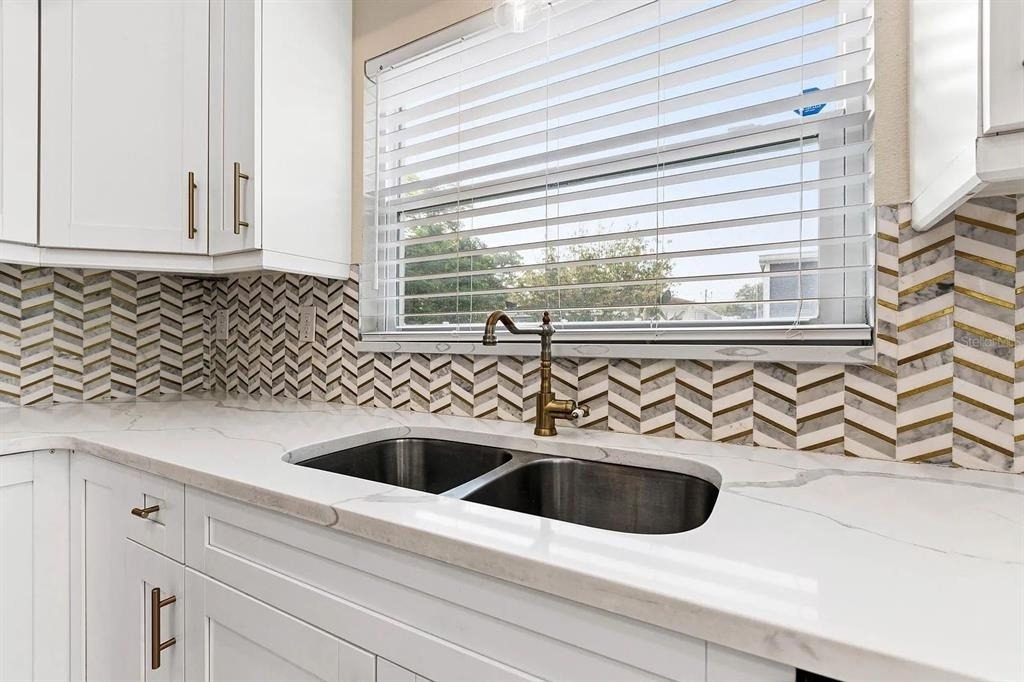 2614 W Henry Avenue - Photo 9